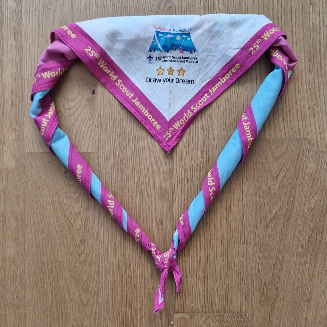 Pfadikrawatte von der Abteilung Jamboree 2023 Lagerkrawatte