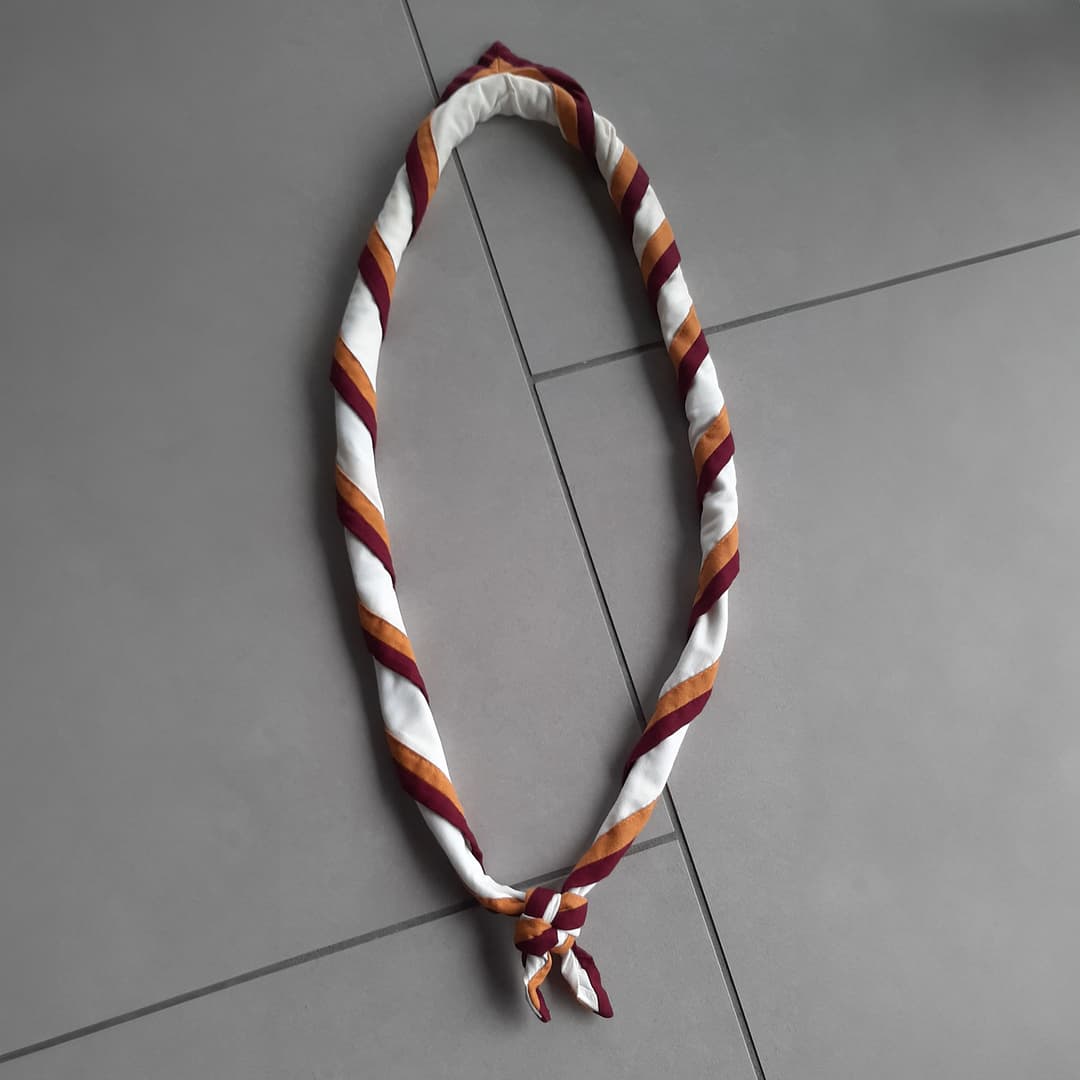 Pfadikrawatte von der Abteilung Pfadi Wärenfels Valessica